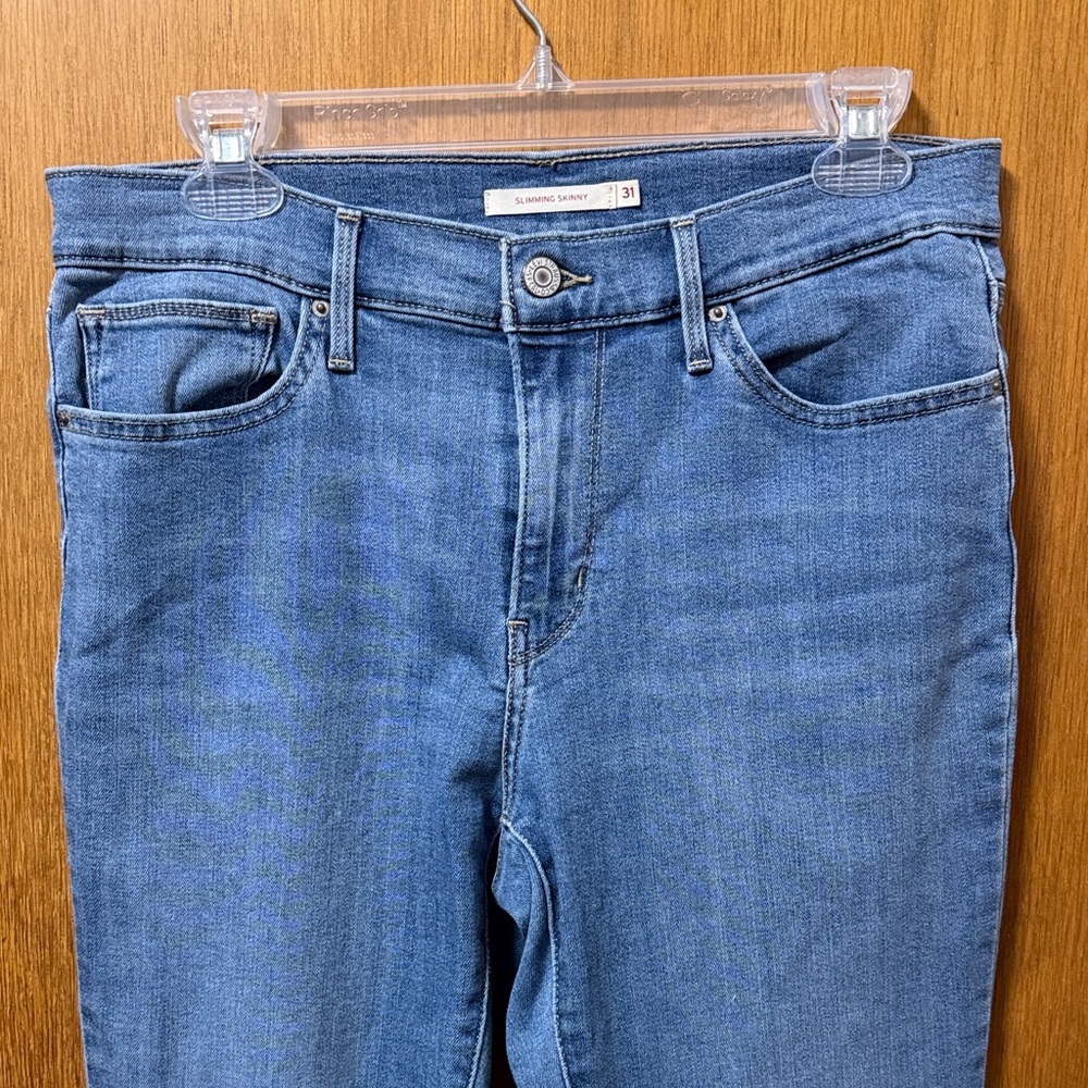 Levi's Classic Blue Slimming Skinny Jeans 31